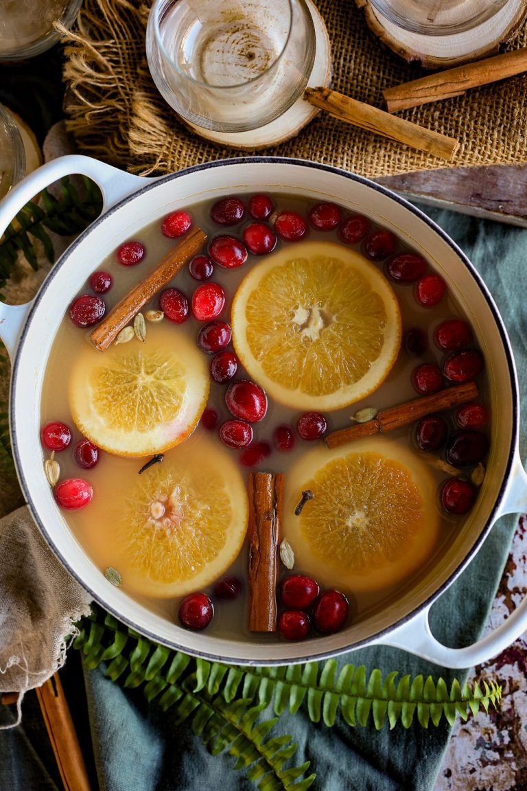 Cozy Up with Homemade Mulled Cider and Cinnamon Spice