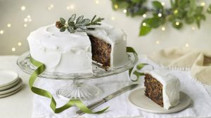 How to Make a Classic Christmas Cake with Marzipan & Icing