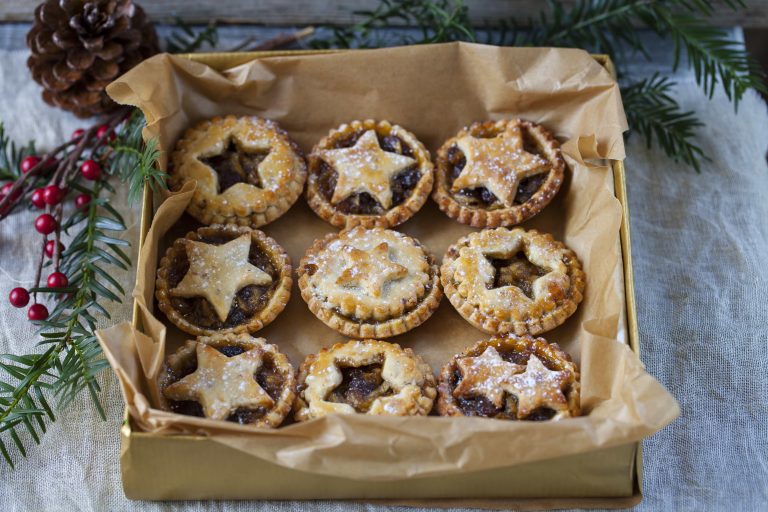 Classic Comfort: How to Make Traditional Mince Pies at Home Classic Comfort: How to Make Traditional Mince Pies at Home