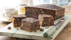 How to Make a Delicious Irish Whiskey and Honey Cake
