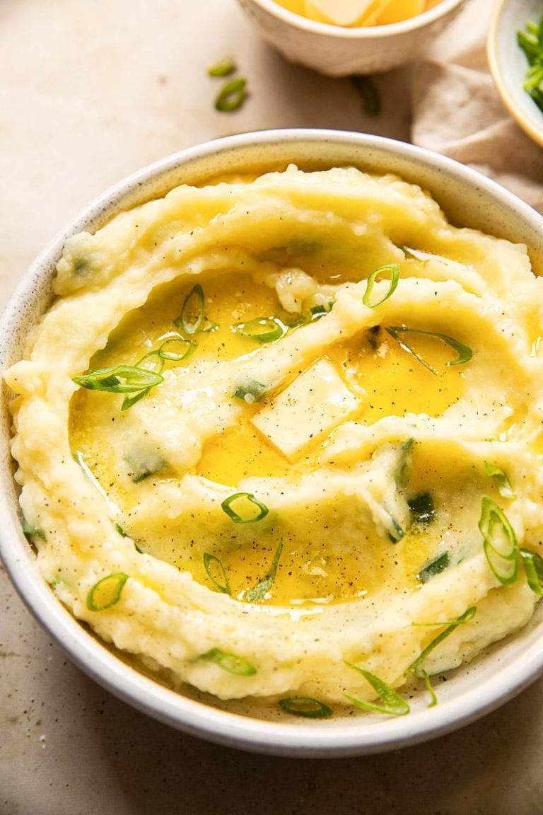 Creamy Irish Mashed Potatoes with Fresh Scallions Recipe