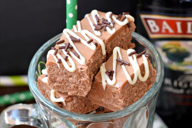 Decadent Irish Cream Fudge: A Sweet Treat to Savor Decadent Irish Cream Fudge: A Sweet Treat to Savor
