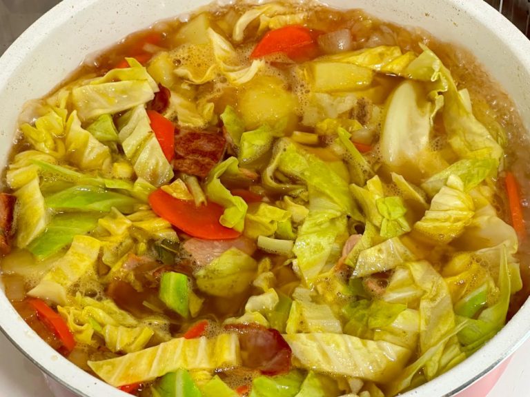 Hearty Irish Cabbage and Bacon Stew You’ll Love to Try