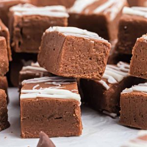 Delicious Irish Cream Fudge Recipe to Satisfy Your Sweet Tooth