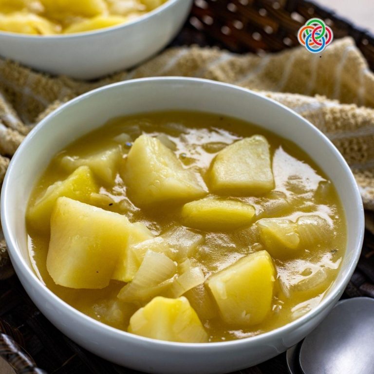 Cozy Up with This Classic Irish Potato and Onion Soup Recipe