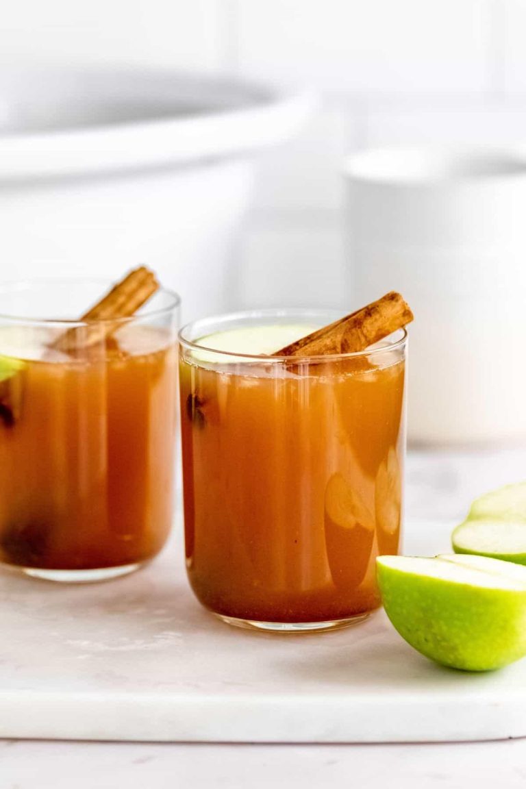 Cozy Up with Homemade Mulled Cider and Cinnamon Warmth