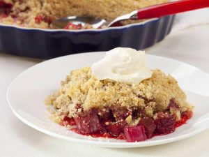 Cozy Up with a Classic Irish Rhubarb Crumble Recipe